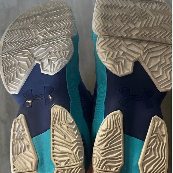 Size 10.5 - Under Armour Curry 1 Retro 2022 Father to Son - Picture 4 of 4